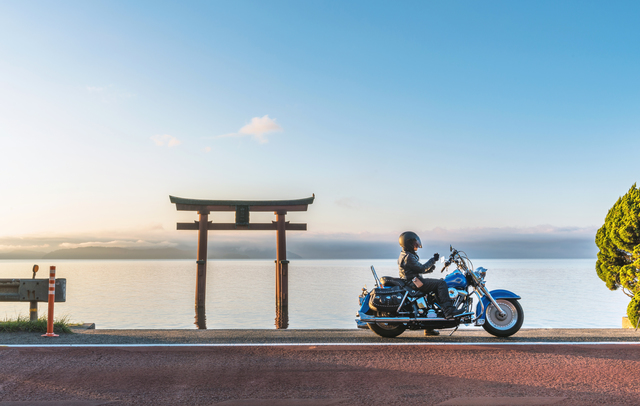 バイクを乗っている人